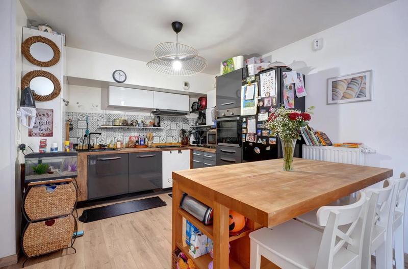 Appartement - 82 m² - 4 pièces