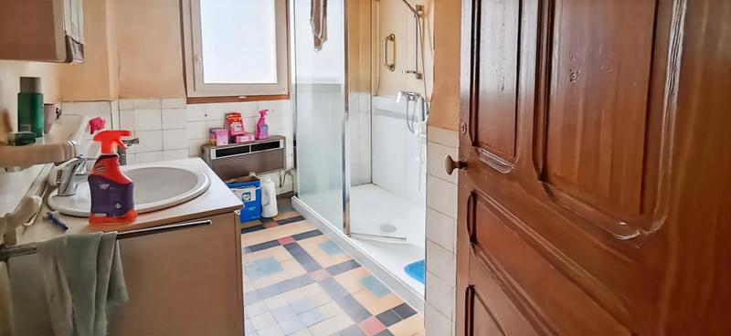 Maison - 99 m² - 16 pièces