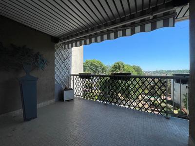 Appartement - 111 m² - 6 pièces