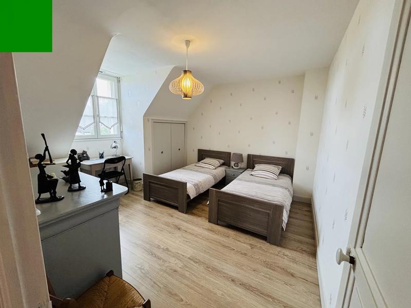 Maison - 151 m² - 7 pièces