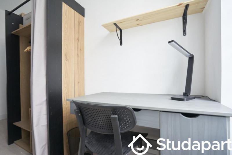 Chambre - 9 m² - 1 pièce