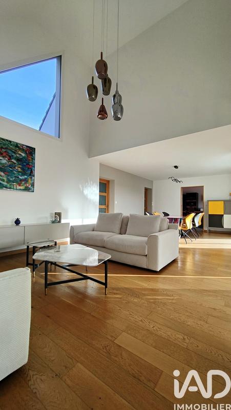 Maison - 180 m² - 6 pièces