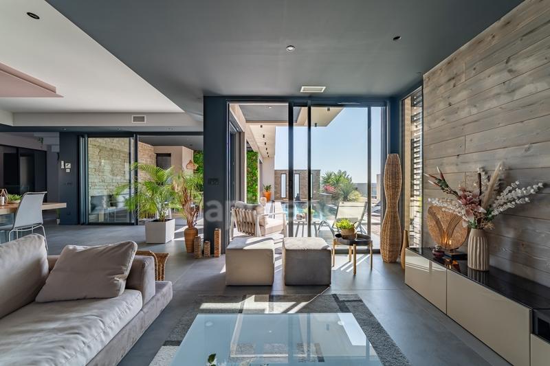 Maison - 180 m² - 6 pièces