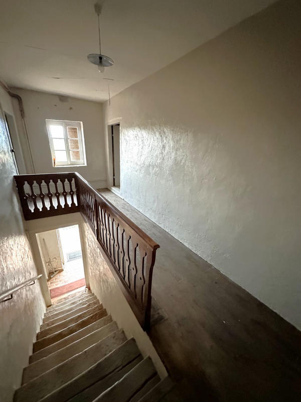 Maison - 220 m² - 7 pièces