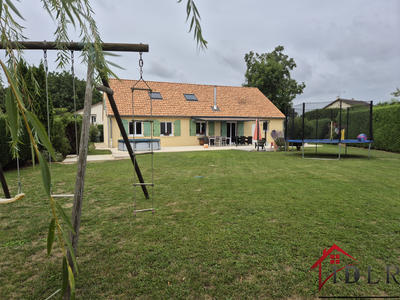 Maison - 176 m² - 7 pièces