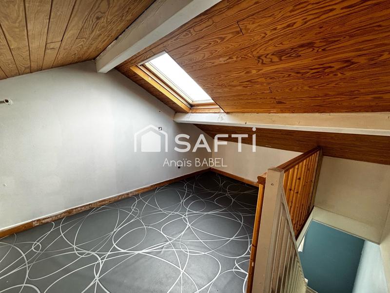 Maison - 207 m² - 9 pièces