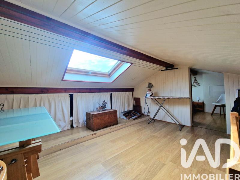 Maison - 94 m² - 7 pièces