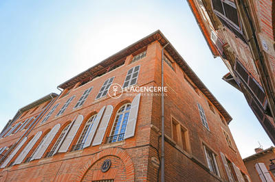 Appartement - 186 m² - 8 pièces