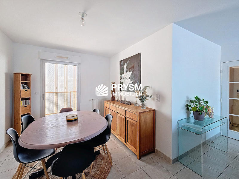 Appartement - 80 m² - 4 pièces