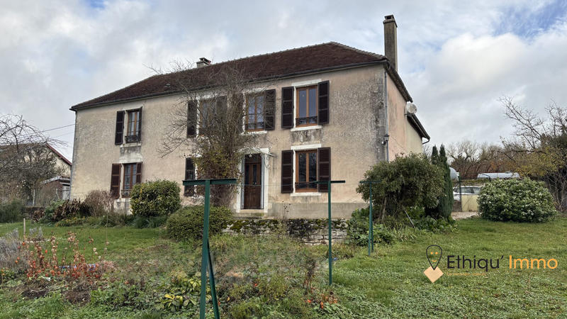 Maison ancienne - 202 m² - 7 pièces