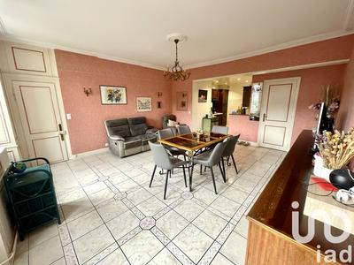 Maison - 179 m² - 8 pièces