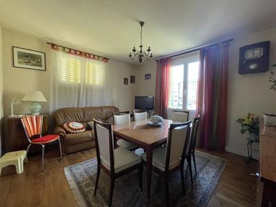 Maison - 95 m² - 6 pièces