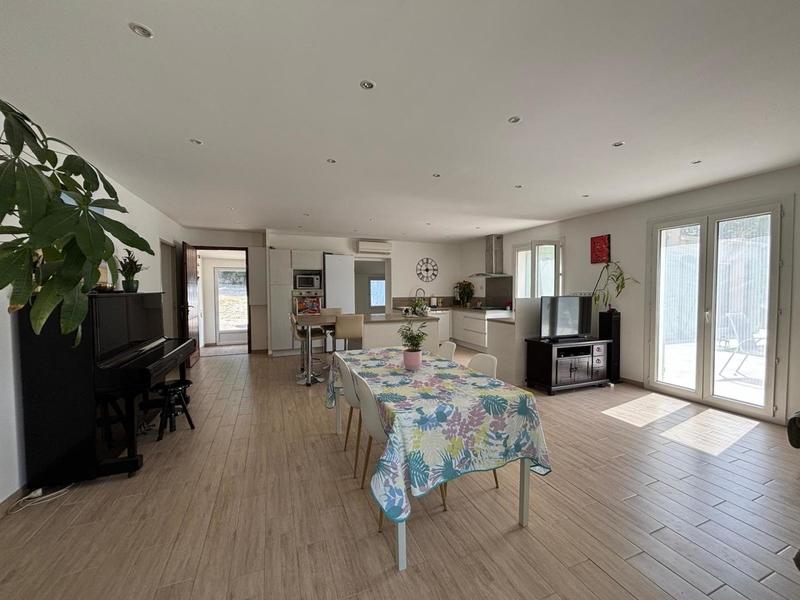 Maison - 170 m² - 7 pièces