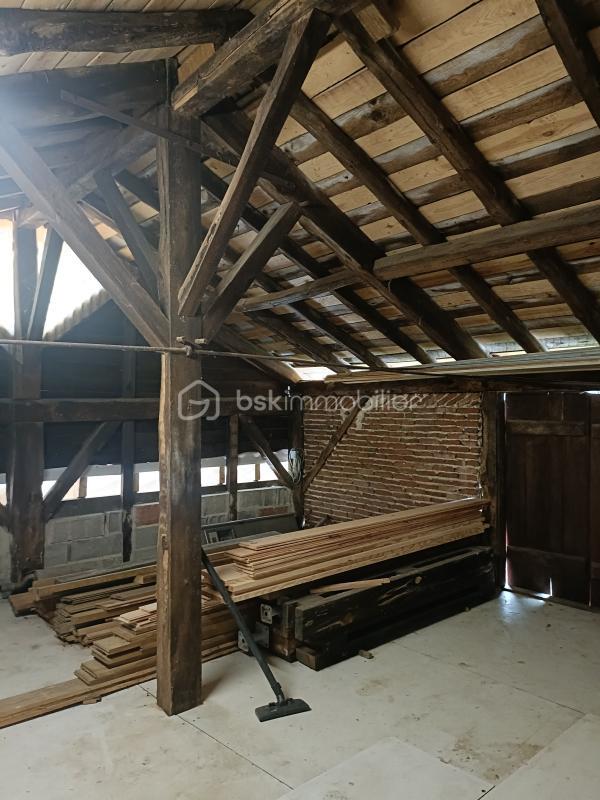 Demeure - 255 m² - 12 pièces