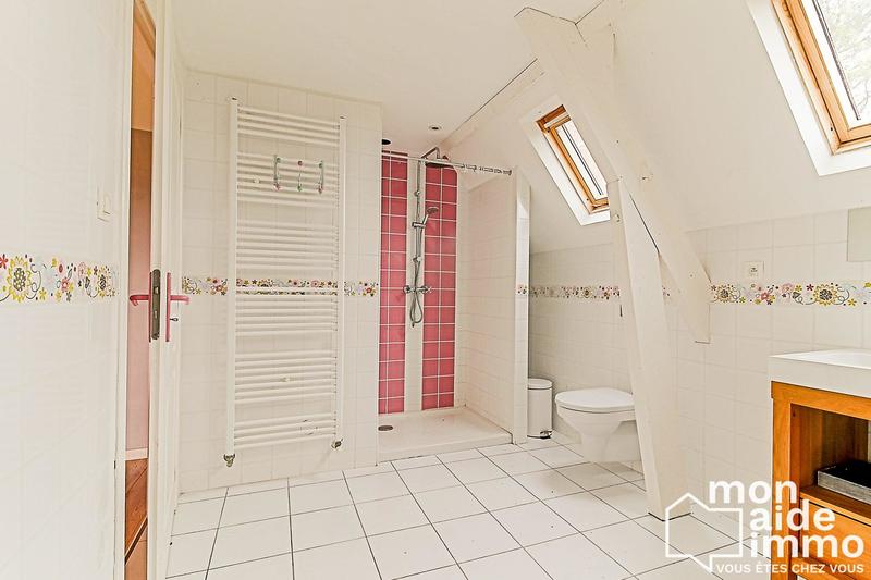 Maison - 244 m² - 8 pièces