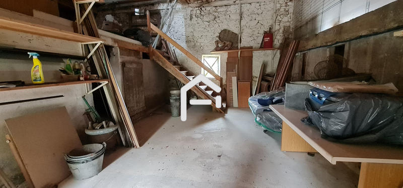 Maison - 240 m² - 6 pièces