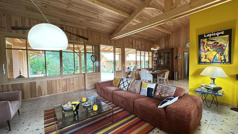 Maison de bois - 165 m² - 4 pièces