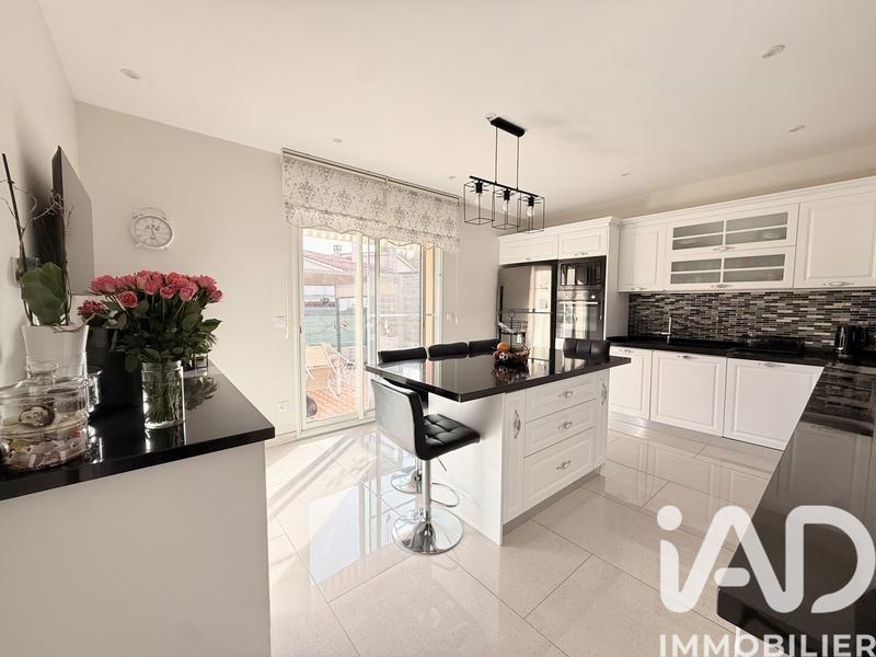 Maison - 137 m² - 4 pièces