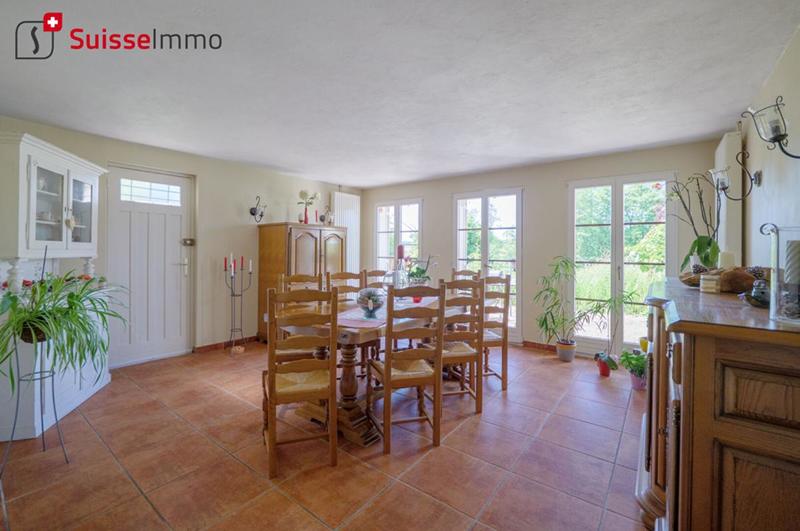 Demeure - 321 m² - 12 pièces