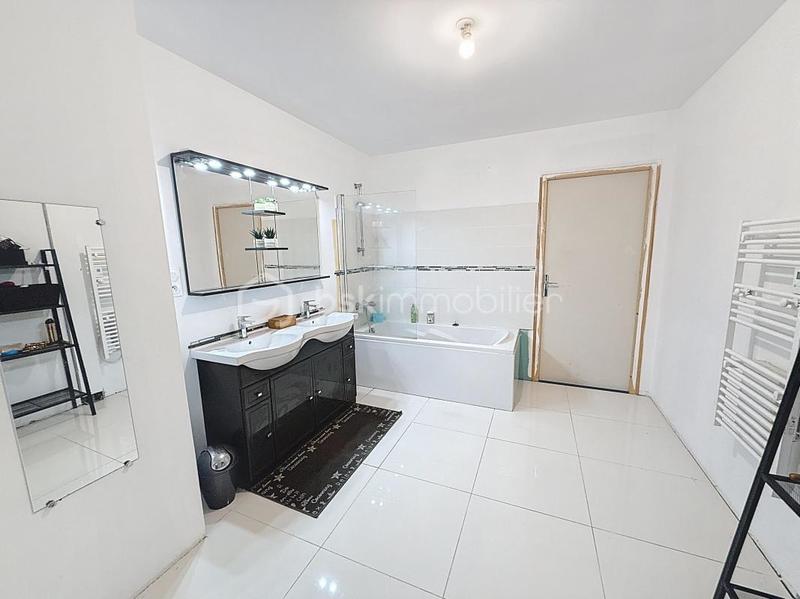 Demeure - 295 m² - 10 pièces