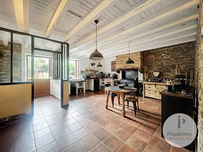 Maison - 153 m² - 5 pièces