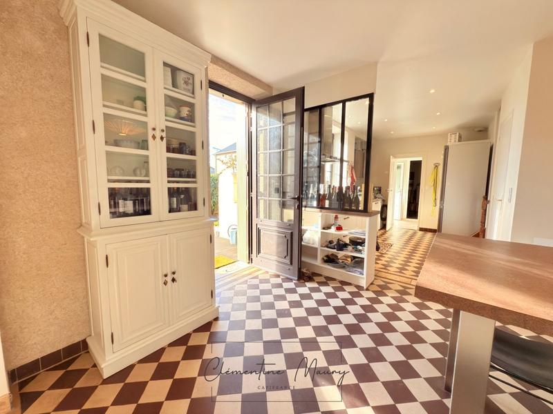 Maison - 168 m² - 6 pièces