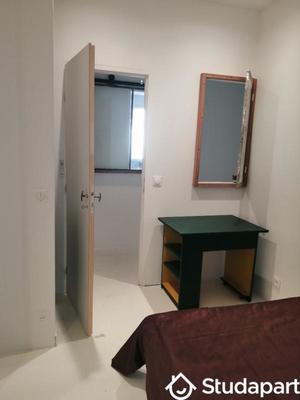 Chambre - 12 m² - 1 pièce