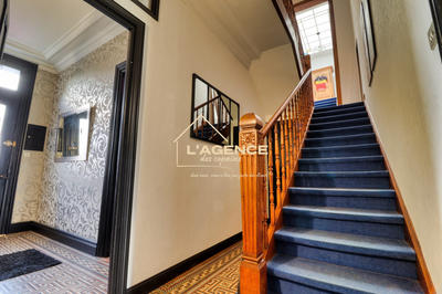 Maison - 228 m² - 7 pièces