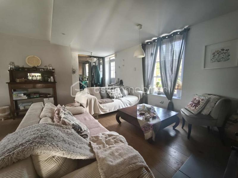 Maison - 186 m² - 7 pièces