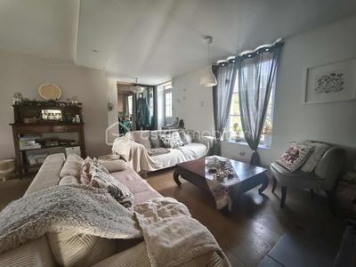 Maison - 186 m² - 7 pièces