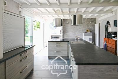 Maison - 211 m² - 7 pièces