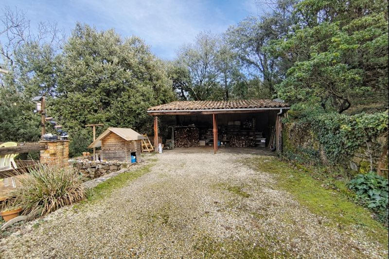 Maison - 254 m² - 13 pièces