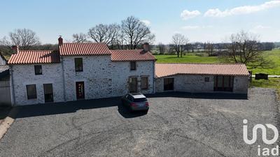 Maison - 200 m² - 8 pièces