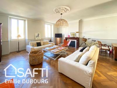 Maison - 180 m² - 4 pièces