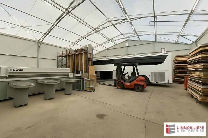 Local d'activité / Entrepôt - 1 400 m²