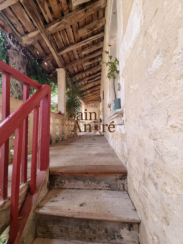 Maison - 427 m² - 13 pièces