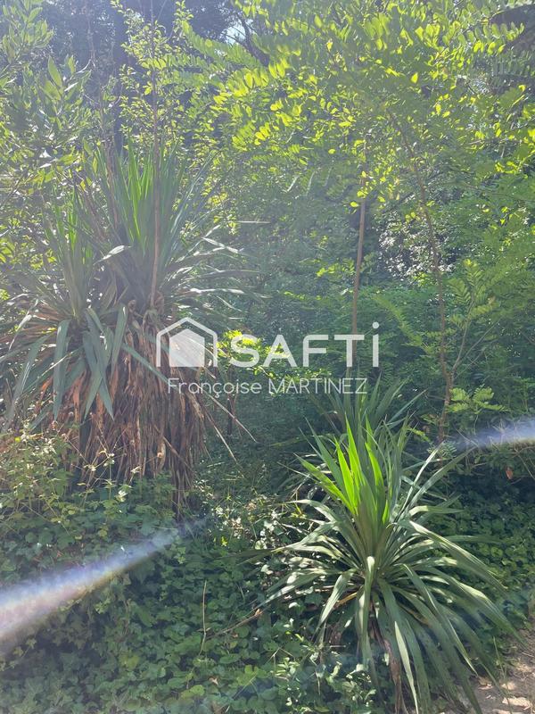 Maison - 250 m² - 8 pièces