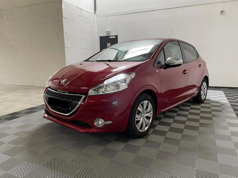 Peugeot 208 1.2 Puretech 82 Ch Style Premiere Main - Garantie 6 Mois
