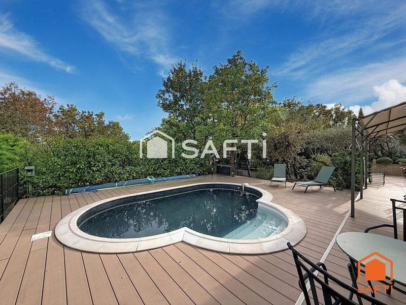 Maison - 140 m² - 5 pièces