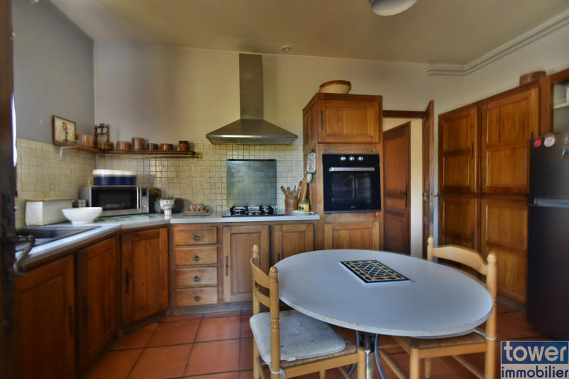 Maison - 228 m² - 8 pièces