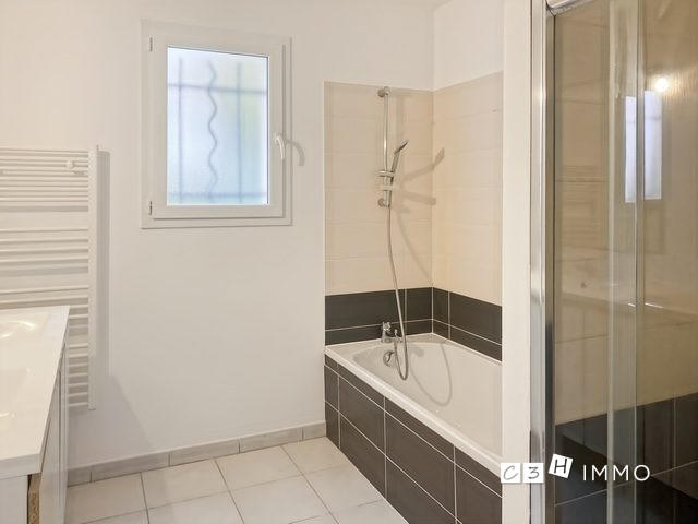 Maison - 94 m² - 4 pièces