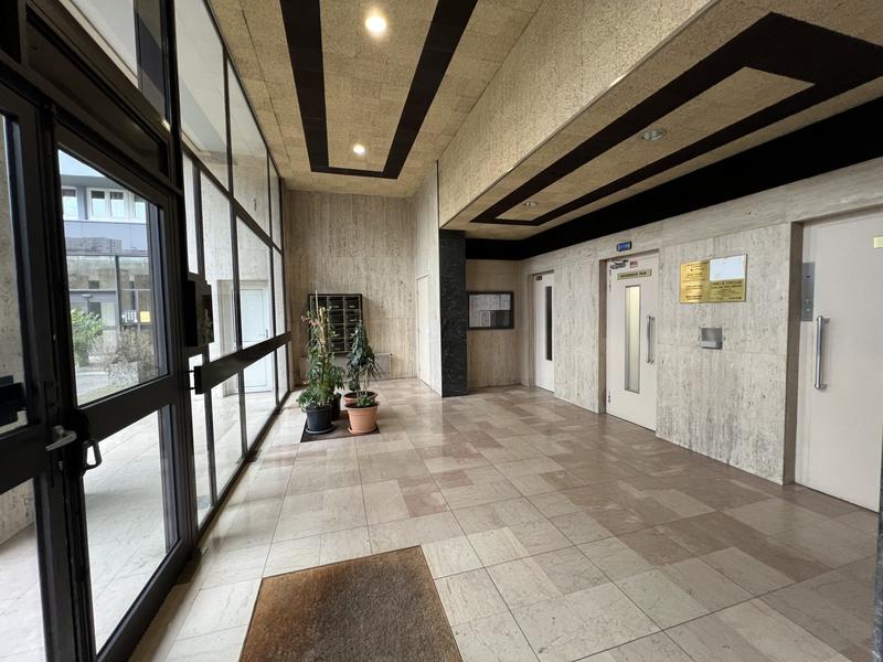 Appartement - 100 m² - 4 pièces