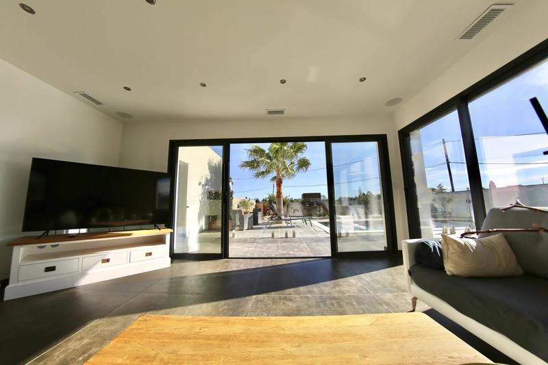 Maison - 235 m² - 6 pièces