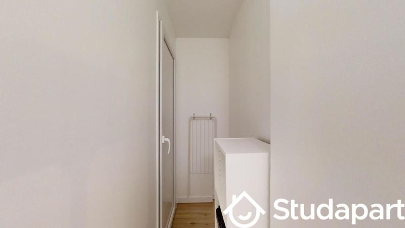 Chambre - 10 m² - 1 pièce