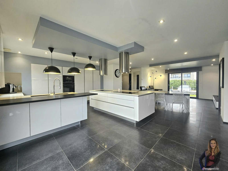 Maison - 140 m² - 6 pièces