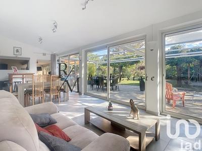 Maison - 330 m² - 12 pièces