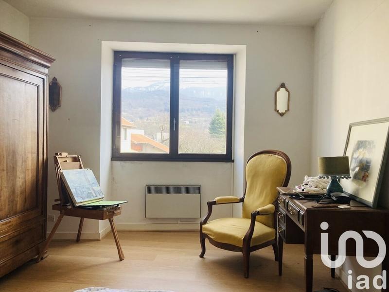 Maison - 241 m² - 8 pièces