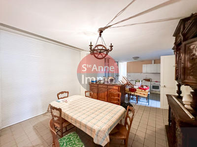 Maison - 300 m² - 12 pièces