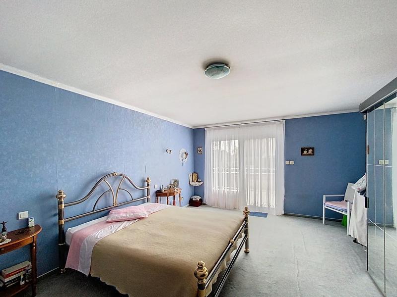 Villa - 272 m² - 6 pièces