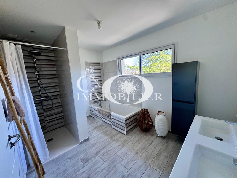 Maison - 190 m² - 7 pièces